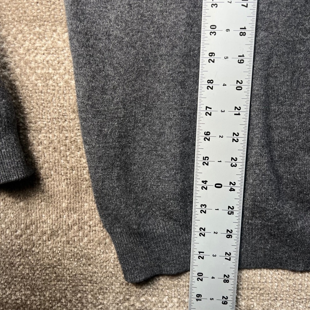 Club Room Mens Gray 100% Fine Cashmere V-Neck Sweater Size Large Solid Knit - Picture 6 of 6